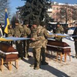 У Коростишівській громаді попрощалися одразу з двома Героями, котрі повернулися на щиті. ВІДЕО